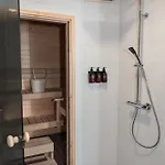 Cozy Downtown With Sauna, Balcony & Parking - Lapnest شقة