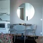 Cozy Downtown With Sauna, Balcony & Parking - Lapnest شقة