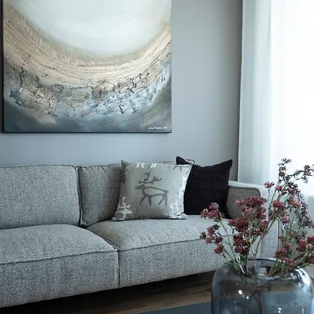 Lägenhet Cozy Downtown With Sauna, Balcony & Parking - Lapnest