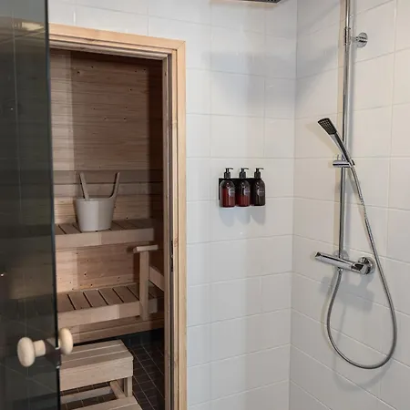 Cozy Downtown With Sauna, Balcony & Parking - Lapnest Lägenhet