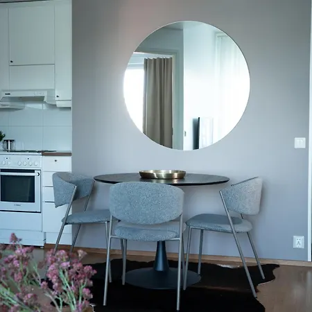 Cozy Downtown With Sauna, Balcony & Parking - Lapnest Lägenhet