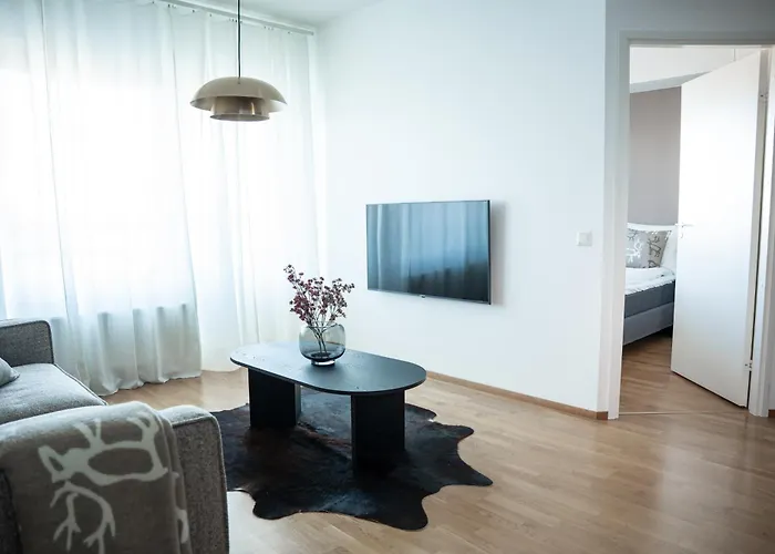 Cozy Downtown With Sauna, Balcony & Parking - Lapnest Apartment