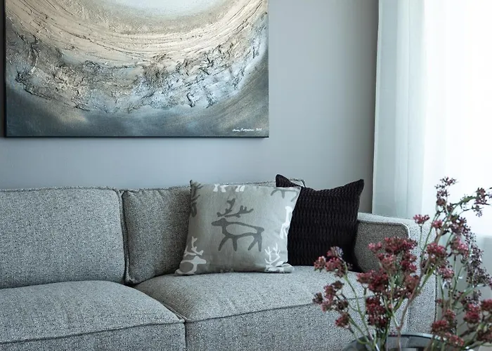 Apartment Cozy Downtown With Sauna, Balcony & Parking - Lapnest