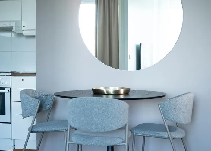 Cozy Downtown With Sauna, Balcony & Parking - Lapnest * Rovaniemi